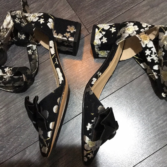 Embroidered Bow shoes - Picture 2 of 4